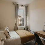 Spacious Five Bedroom House With Garden Σπίτι διακοπών