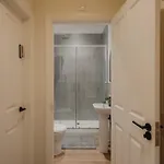 Дом отдыха Spacious Five Bedroom House With Garden Бристоль
