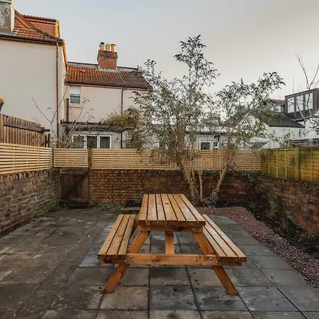 Hébergement de vacances Spacious Five Bedroom House With Garden Bristol