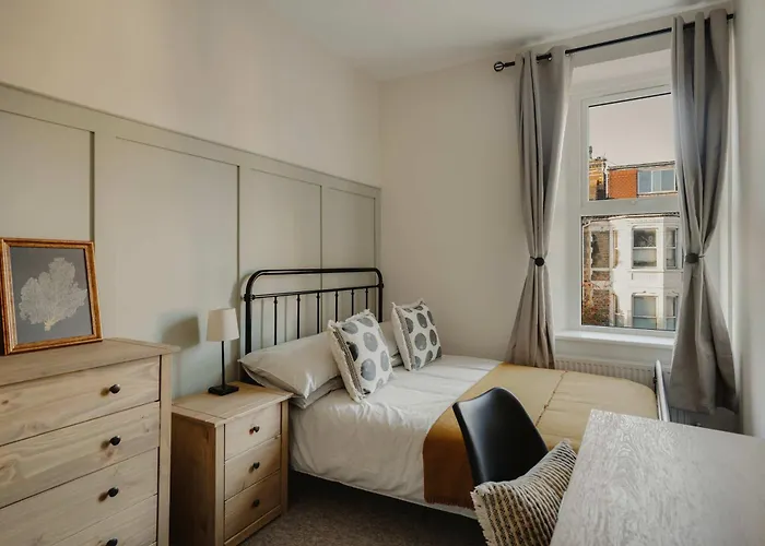 Dom wakacyjny Spacious Five Bedroom House With Garden Bristol