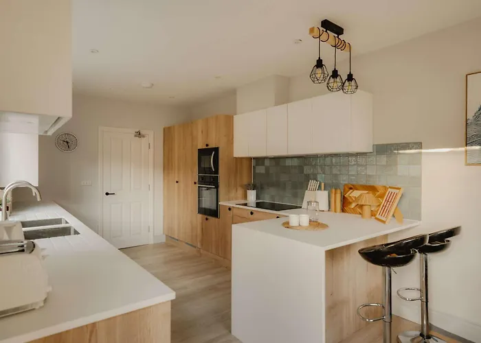 Dom wakacyjny Spacious Five Bedroom House With Garden Bristol